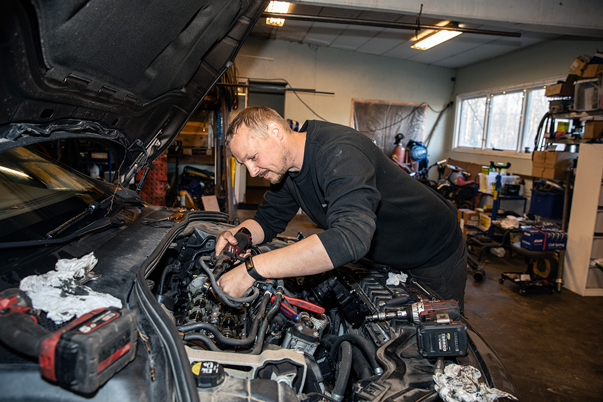 2024 var ett bra år för Jimmy Liljensöe. Han vann flera priser i dragracing och verkstan rullade på långt över förväntan.